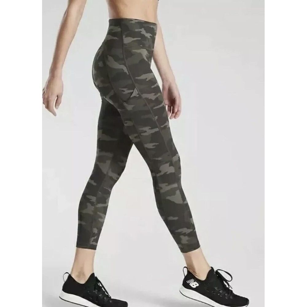 Athleta Women's M Ultimate 7/8 Tight Leggings Stash Camo Green‎ Athliesure Run